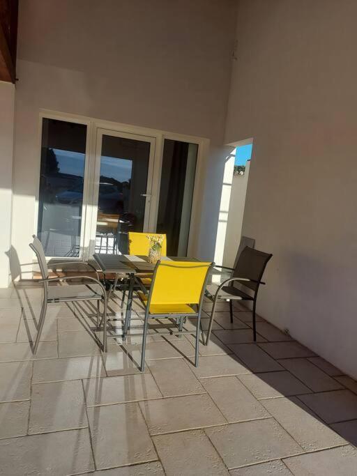 Valergues Studio Neuf Avec Acces Piscine מראה חיצוני תמונה